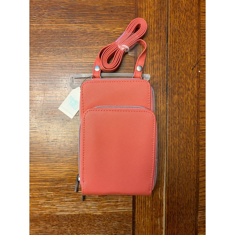 NWT Time & Tru Coral Crossbody Wallet Phone Bag Purse Organizer Zip Around - Picture 3 of 10